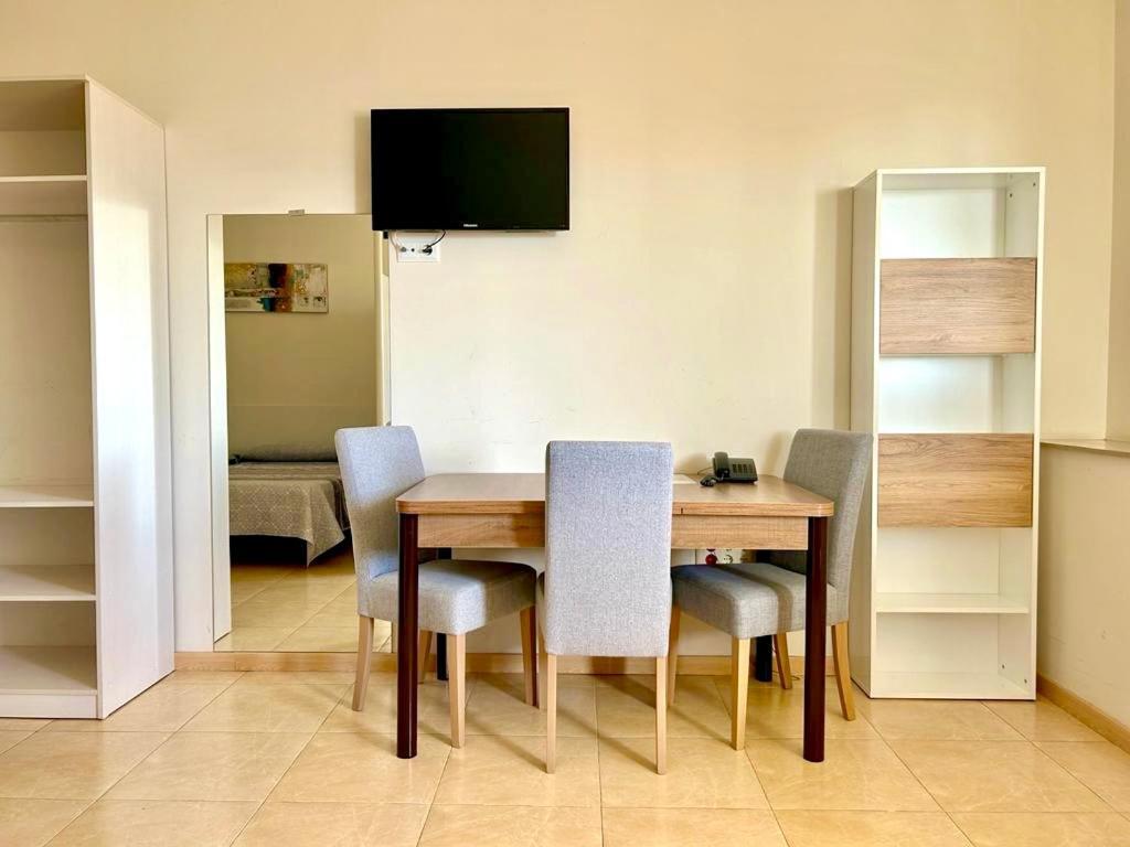 Apartamentos Turisticos Mediterraneo การ์ตาเฮนา ภายนอก รูปภาพ