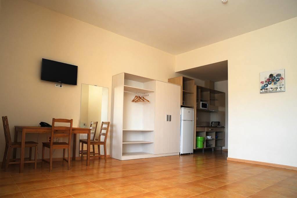 Apartamentos Turisticos Mediterraneo การ์ตาเฮนา ภายนอก รูปภาพ